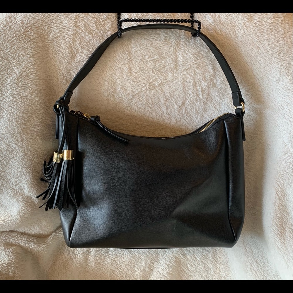 Black Hand Bag w/ Tassels.